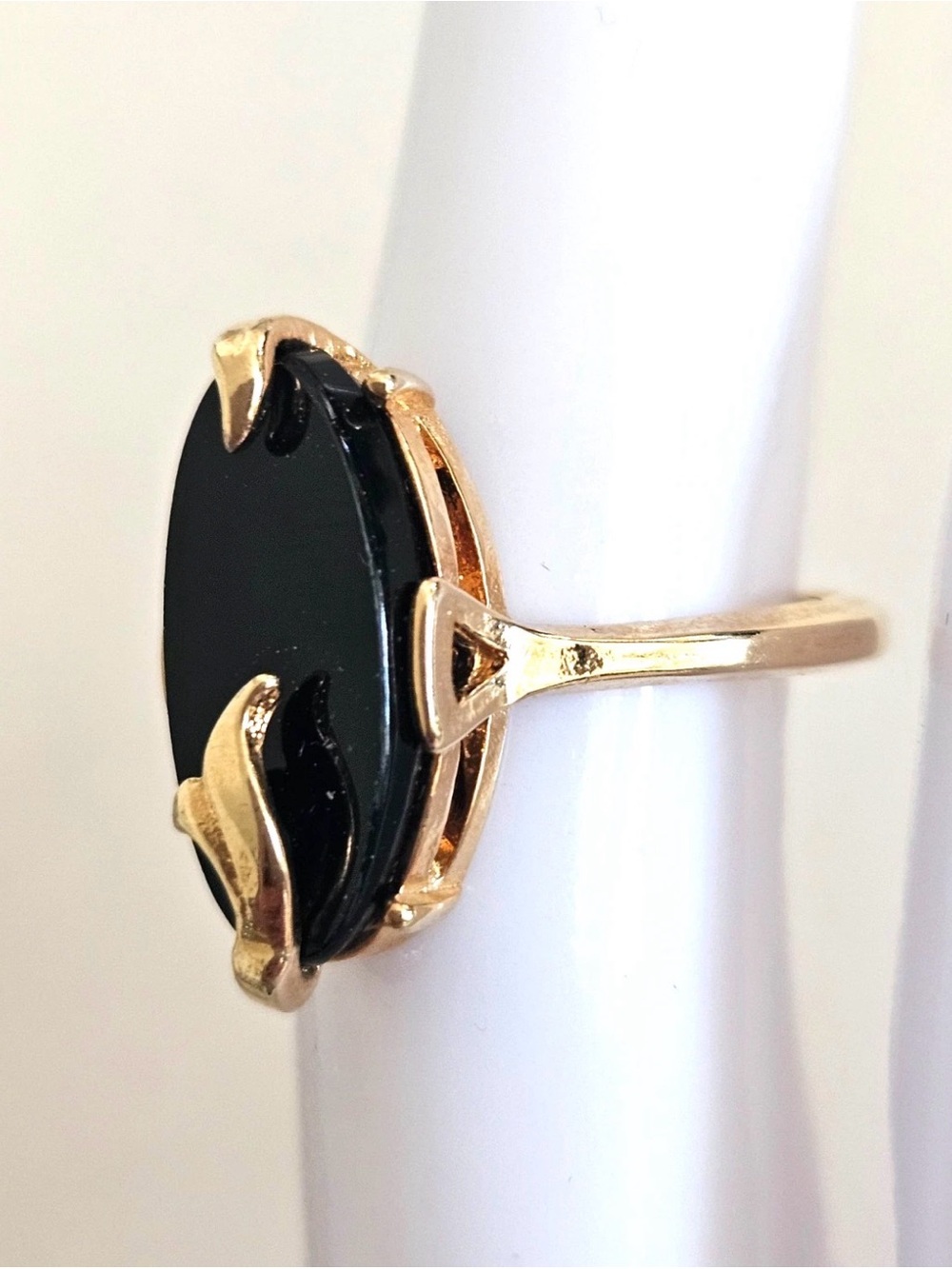 Vintage 1978 Avon Night Flower Onyx Gold Toned Signed - Size 6 - Picture 4 of 5